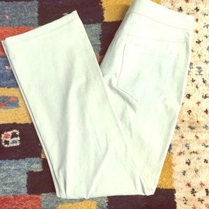 St. John Sport Size 6 Mint Sea Foam Light Jeans